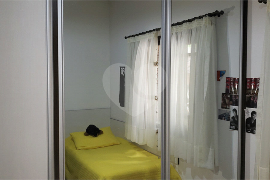 Casa à venda com 3 quartos, sendo 1 suíte, no condomínio Alpes da Cantareira, Mairiporã - SP