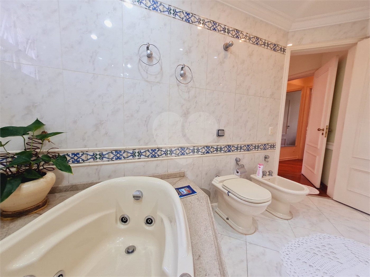 Apartamento à venda com 3 quartos, sendo 1 suíte, em Higienópolis, São Paulo, SP