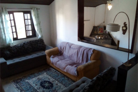 Casa à venda com 2 suítes em Jardim Camila, Mogi das Cruzes, SP