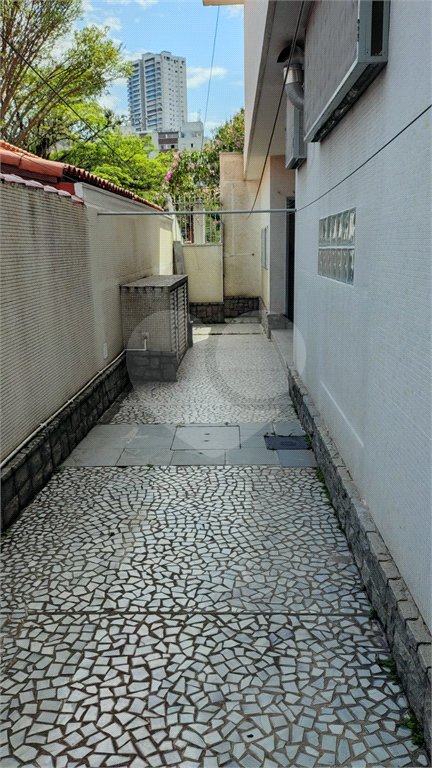 Casa à venda com 4 suítes em Vila Pirajussara, São Paulo, SP
