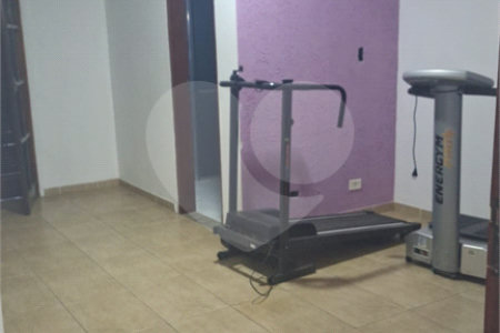 Sobrado à venda ou para alugar com 4 suítes em Sitio Paredão, Ferraz de Vasconcelos, SP