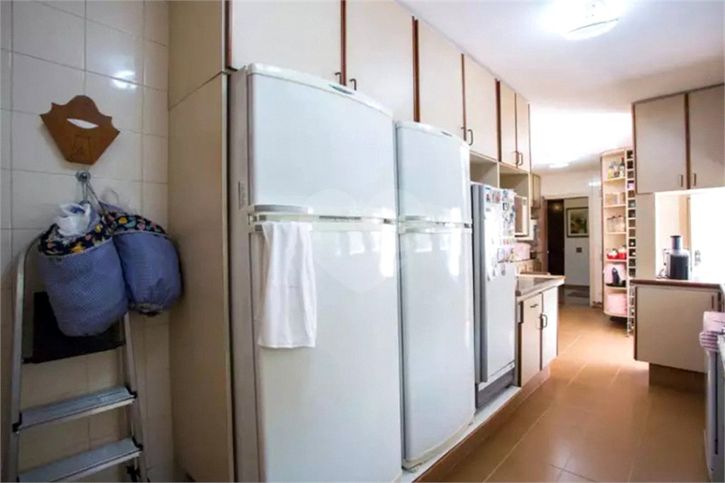 Casa à venda com 3 suítes no condomínio Praça Coronel Fernandes de Lima,47, São Paulo - SP