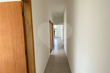 Casa à venda com 3 quartos, sendo 1 suíte, no condomínio Residencial Santa Martha, Bom Jesus dos Perdões - SP
