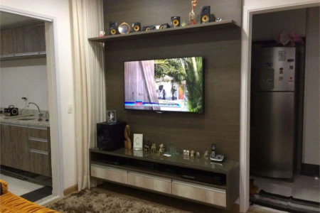 Apartamento à venda com 3 quartos, sendo 1 suíte,  em Parque Reboucas, São Paulo, SP