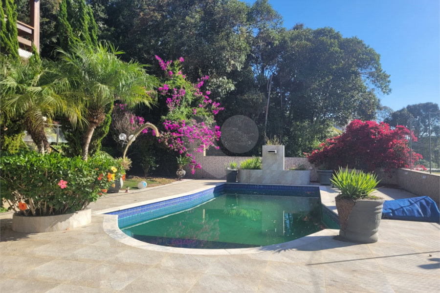 Casa para alugar com 5 quartos, sendo 2 suítes,  no condomínio Alpes de Caieiras, Caieiras - SP