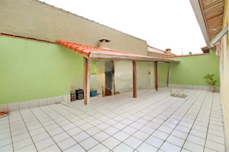 Casa à venda com 3 quartos, sendo 1 suíte,  em Estância Balneária Belmira Novaes, Peruíbe, SP