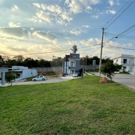 Terreno à venda no condomínio Horto Florestal Villagio, Sorocaba - SP