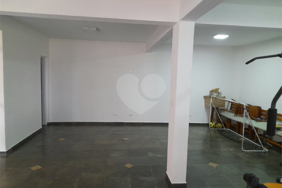 Sobrado à venda com 4 quartos, sendo 1 suíte, em Chora Menino, São Paulo, SP