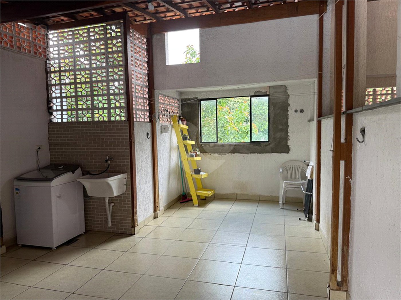 Casa à venda com 3 quartos, sendo 1 suíte, no condomínio Felipe, São Paulo - SP