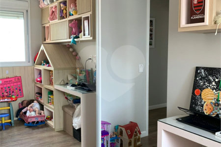 Apartamento à venda com 3 suítes em Lapa, São Paulo, SP