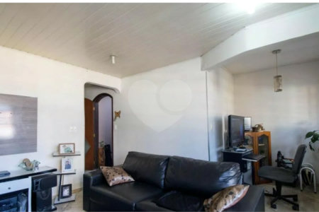 Casa à venda com 6 quartos, sendo 1 suíte, em Vila Matilde, São Paulo, SP