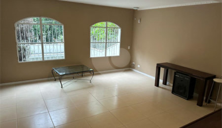 Casa à venda com 4 quartos, sendo 1 suíte,  em Jabaquara, São Paulo, SP