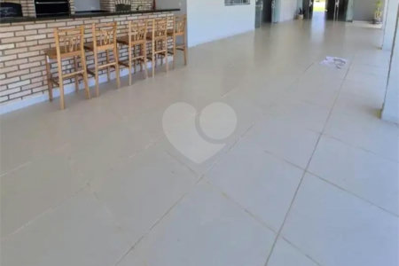 Casa à venda com 3 suítes no condomínio Chácaras Arumã, Sarapuí - SP