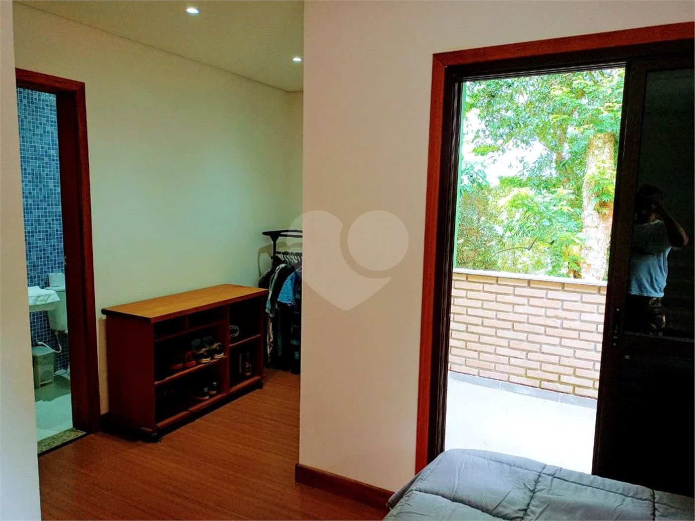 Casa à venda ou para alugar com 5 quartos, sendo 4 suítes, no condomínio Associação Reserva das Hortênsias, Mairiporã - SP