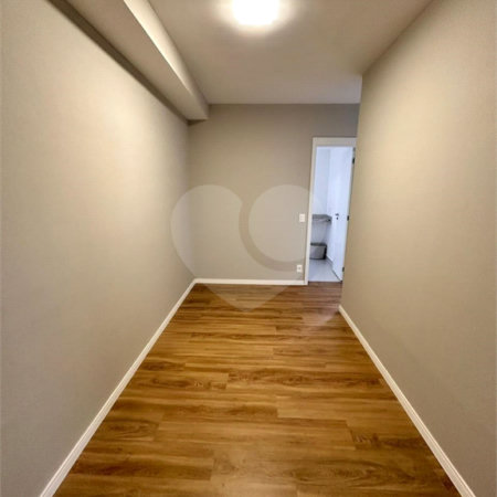 Apartamento à venda com 4 quartos, sendo 3 suítes,  em Parque São Jorge, São Paulo, SP