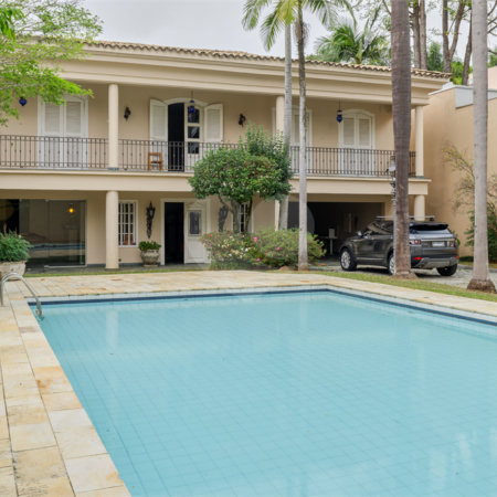 Casa à venda ou para alugar com 5 suítes em Alto da Boa Vista, São Paulo, SP