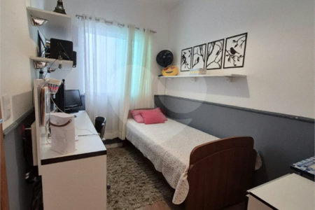 Sobrado à venda com 3 suítes em Vila Nivi, São Paulo, SP