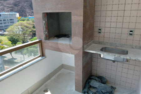 Apartamento à venda com 2 quartos, sendo 1 suíte,  em Tijuca, Rio de Janeiro, RJ