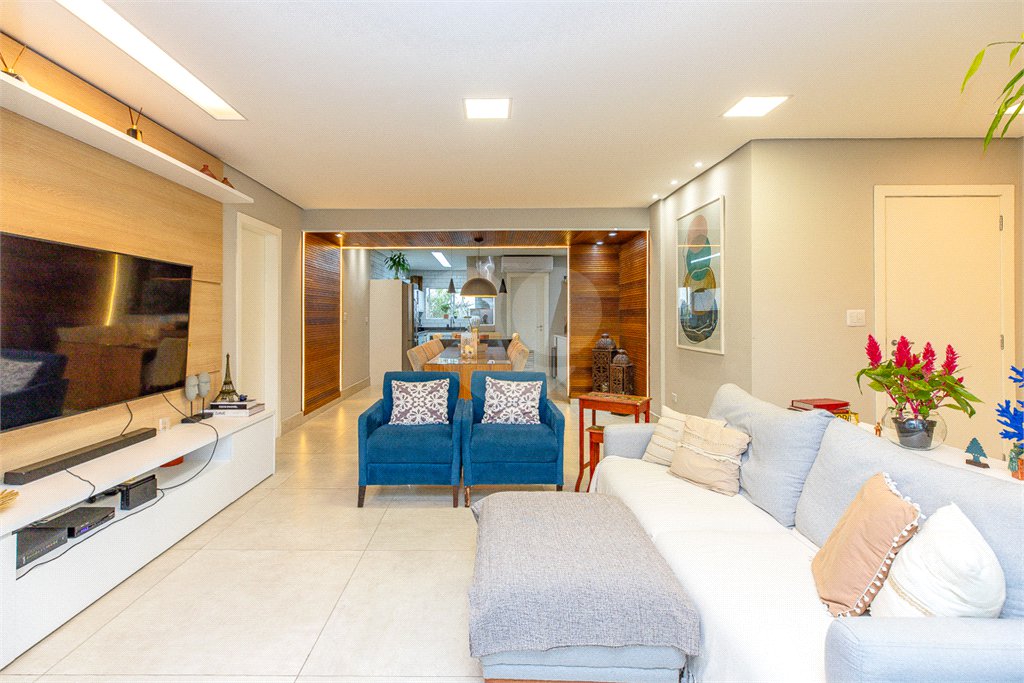 Apartamento à venda com 4 quartos, sendo 1 suíte, em Jardim Monte Kemel, São Paulo, SP