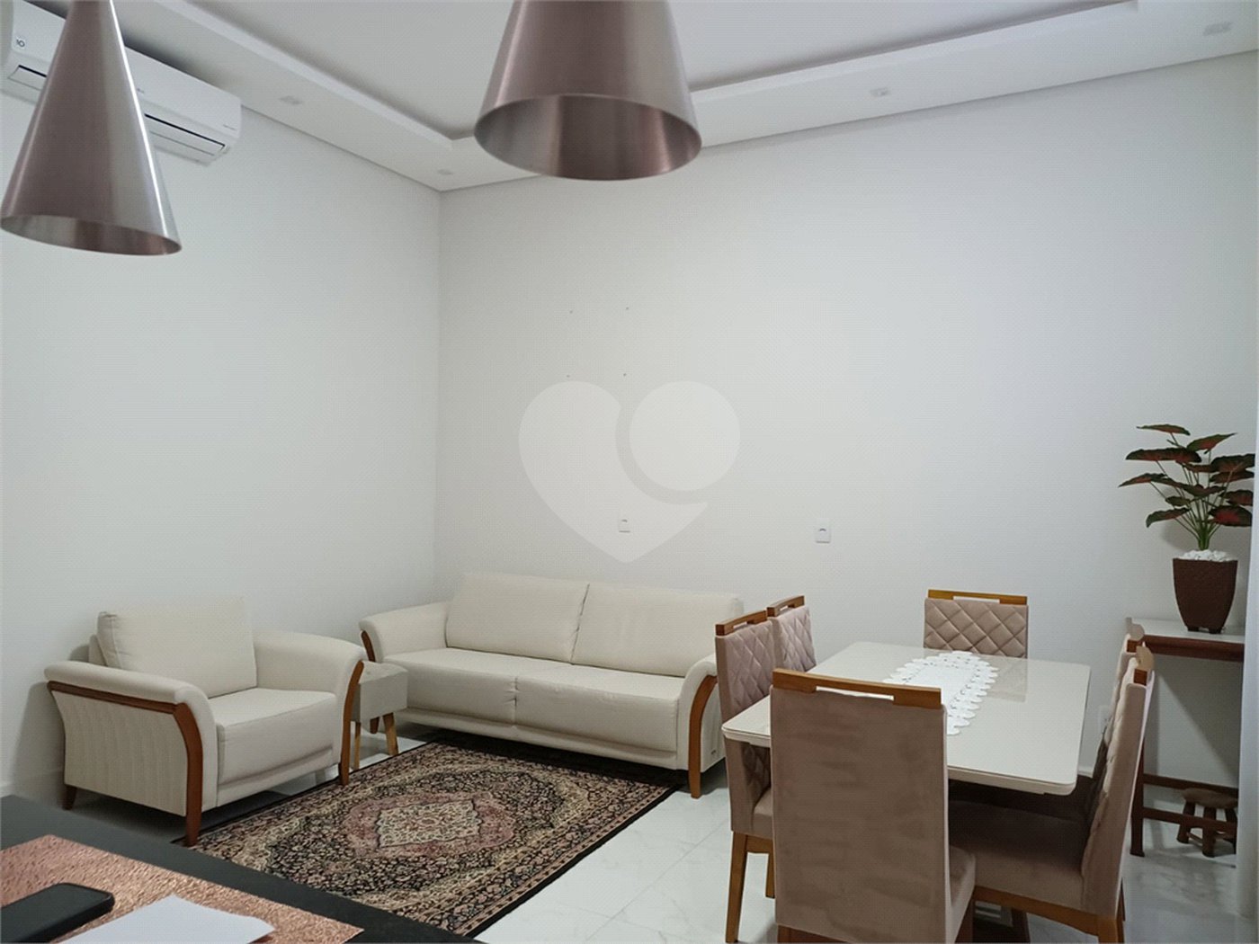 Casa à venda com 3 quartos, sendo 2 suítes, no condomínio Montreal Residence, Indaiatuba - SP