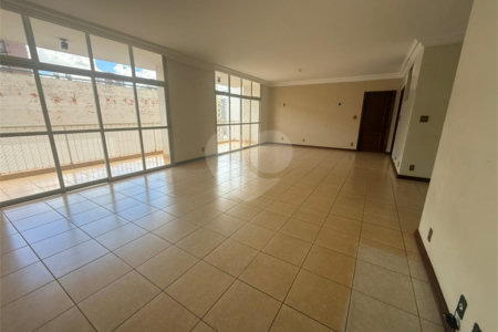 Apartamento à venda com 3 quartos, sendo 1 suíte, no Centro, Ribeirão Preto, SP