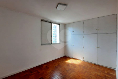 Apartamento à venda com 3 quartos, sendo 1 suíte, em Santa Cecília, São Paulo, SP