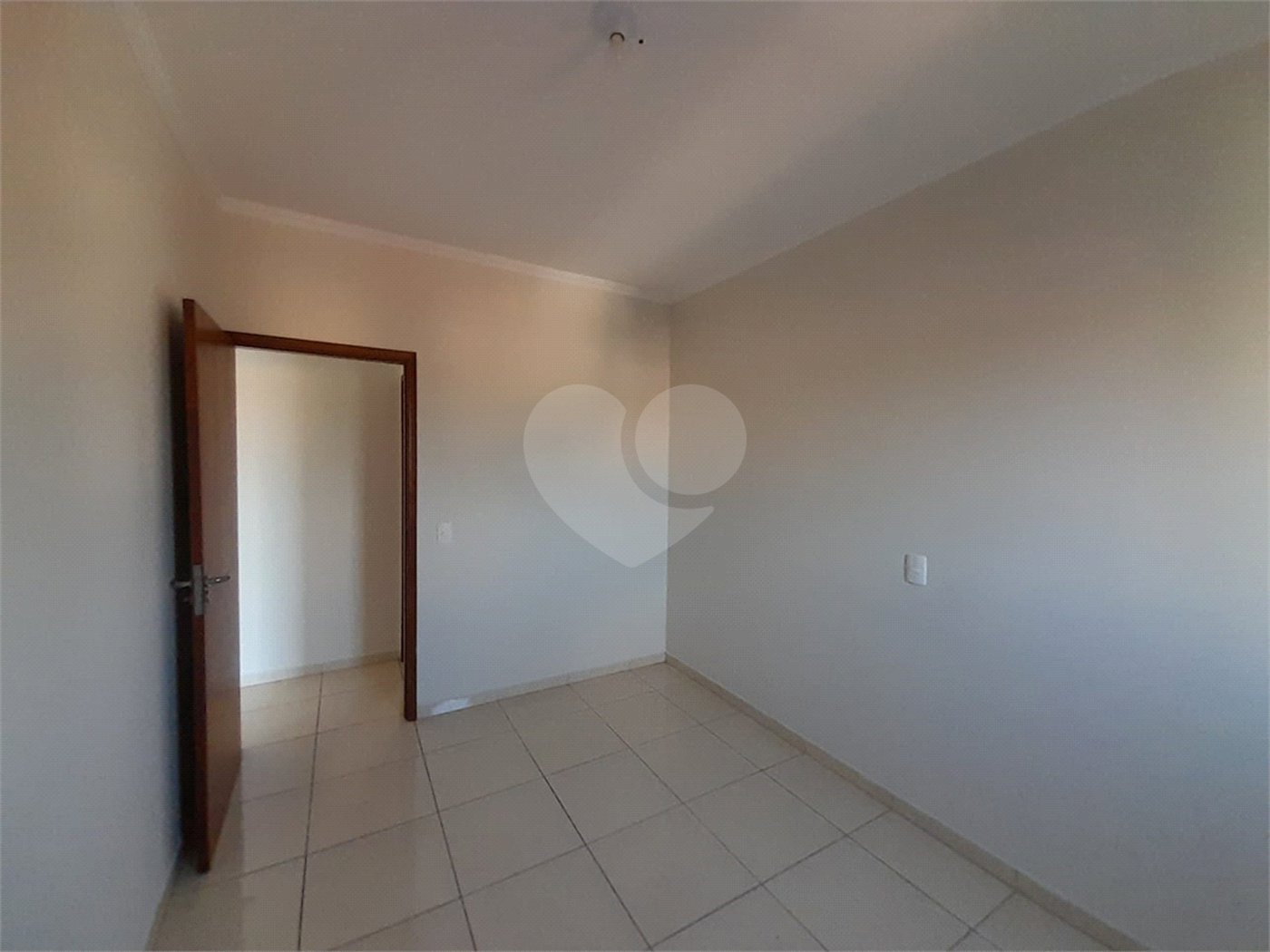 Apartamento à Venda no Edifício Abiathar – Localização Privilegiada