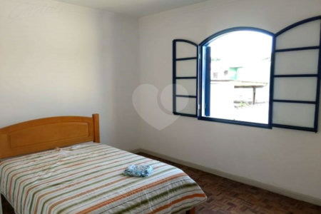 Casa à venda com 3 quartos, sendo 1 suíte,  em Jardim Rosa Maria, São Paulo, SP