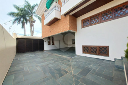 Casa à venda com 6 suítes no condomínio Portal da Raposo, Sorocaba - SP