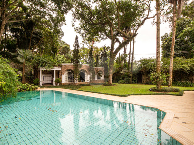 Casa à venda com 4 suítes no condomínio Chácara Flora, São Paulo - SP