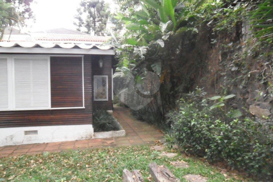 Sobrado à venda com 3 quartos, sendo 1 suíte, em Vila Albertina, São Paulo, SP
