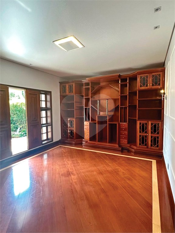 Casa à venda com 5 quartos, sendo 3 suítes, no condomínio Village Terras de Indaiá, Indaiatuba - SP