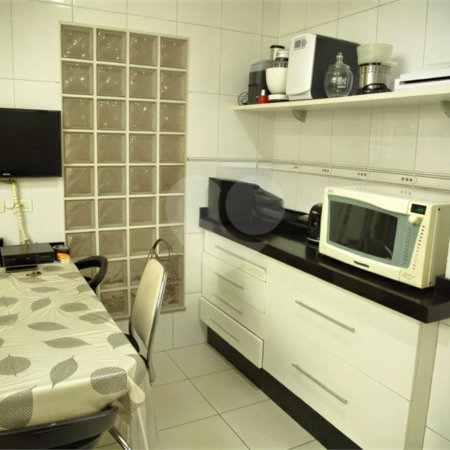 Sobrado à venda com 4 quartos, sendo 2 suítes, em Nova Petrópolis, São Bernardo do Campo, SP