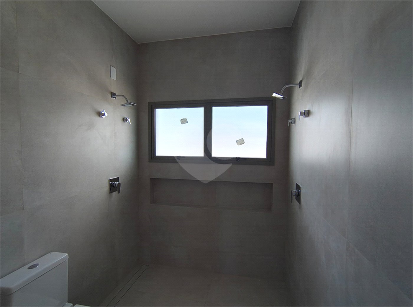 Casa à venda com 4 quartos, sendo 3 suítes,  no condomínio Villa Verde, Jundiaí - SP