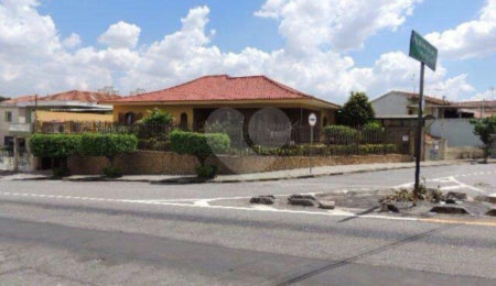 Casa à venda com 6 quartos, sendo 3 suítes,  em Parque Novo Mundo, São Paulo, SP