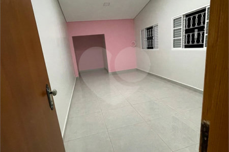 Sobrado à venda com 2 suítes em Jardim Alvinópolis, Atibaia, SP