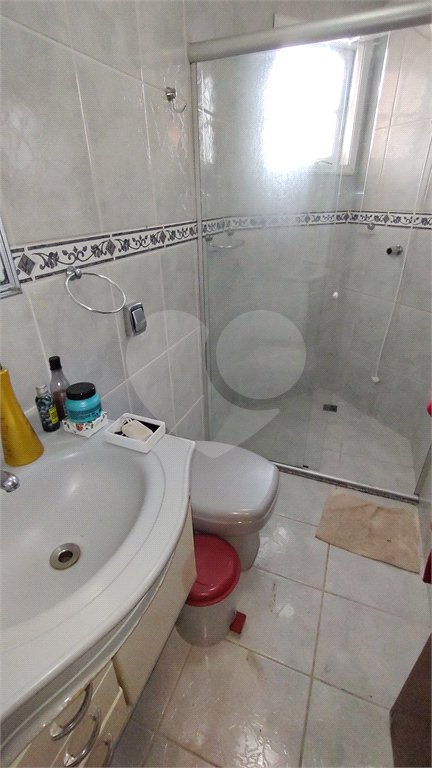 Sobrado à venda com 3 quartos, sendo 1 suíte, em Parque São Domingos, São Paulo, SP