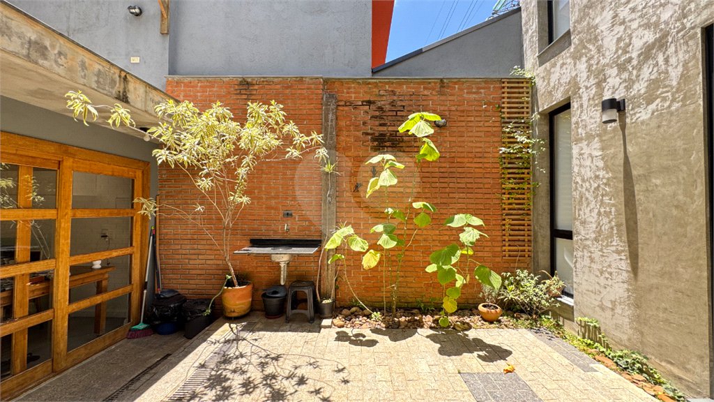 Sobrado à venda com 2 quartos, sendo 1 suíte, em Brooklin Novo, São Paulo, SP
