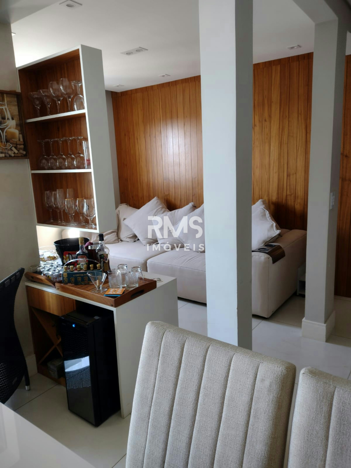 Apartamento à venda com 2 quartos, sendo 1 suíte,  em Parque Industrial, Itu, SP