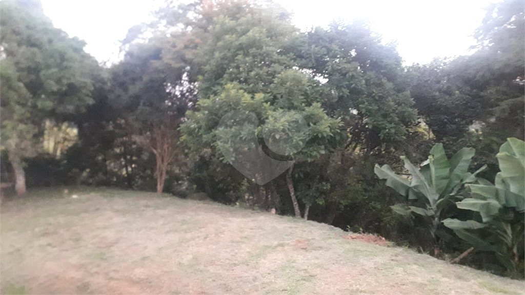 Casa à venda com 3 quartos, sendo 1 suíte, no condomínio Gleba II, Mairiporã - SP