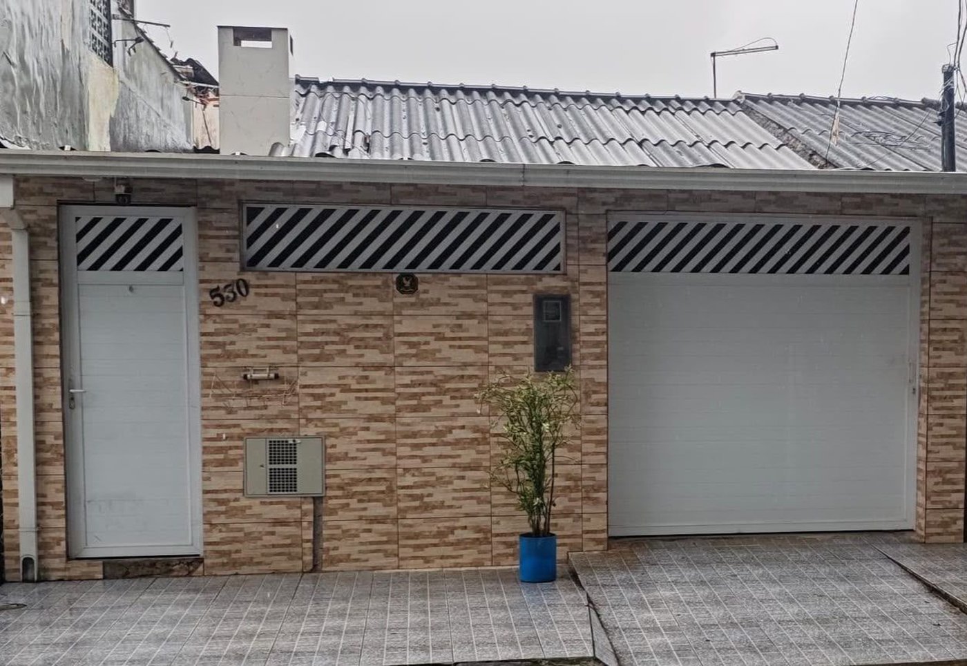 Casa com 2 dormitórios à venda, 75 m² por R$ 375.000,00 - Vicente de Carvalho - Guarujá/SP