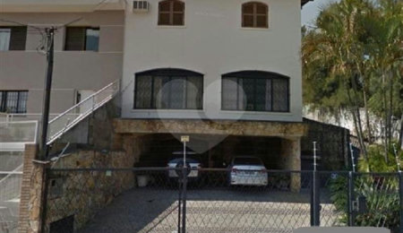 Sobrado à venda com 6 quartos, sendo 1 suíte,  em Santana, São Paulo, SP