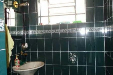 Casa à venda com 3 quartos, sendo 1 suíte, em Jardim Londrina, São Paulo, SP