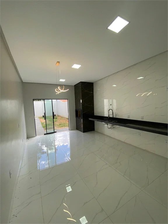 Casa à venda com 3 quartos, sendo 1 suíte,  em Jardim Iracema, Balsas, MA