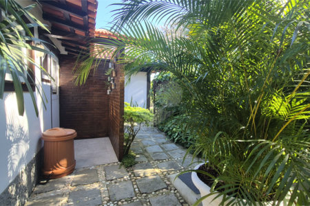 Casa em condomínio à venda com 4 quartos, sendo 3 suítes,  em Geribá, Armação dos Búzios, RJ