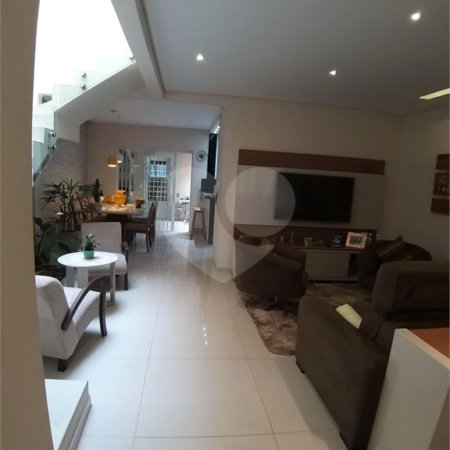 Sobrado à venda na Saúde, 177m² com 3 dormitórios e 2 vagas