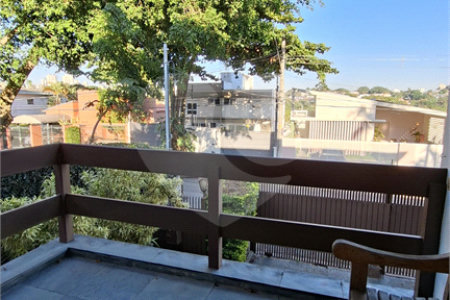 Casa à venda com 5 quartos, sendo 4 suítes, em Butantã, São Paulo, SP