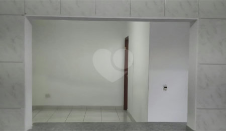 Sobrado à venda com 3 quartos, sendo 1 suíte,  em Bosque, Vinhedo, SP