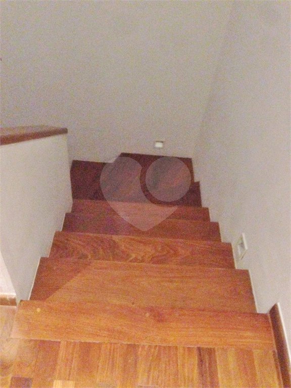 Sobrado à venda com 4 quartos, sendo 1 suíte, em Jardim Novo Mundo, São Paulo, SP