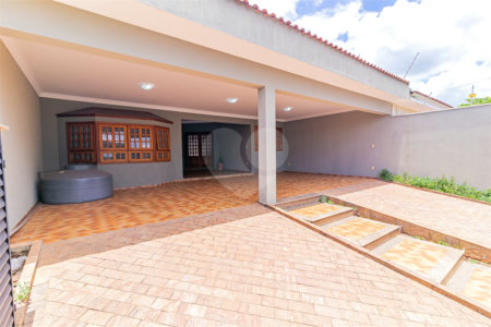 Casa à venda com 4 quartos, sendo 2 suítes, em Parque Residencial Presidente Médici, Itu, SP
